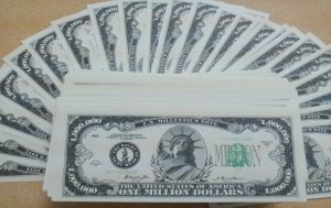Tiền Triệu USD Kỷ Niệm